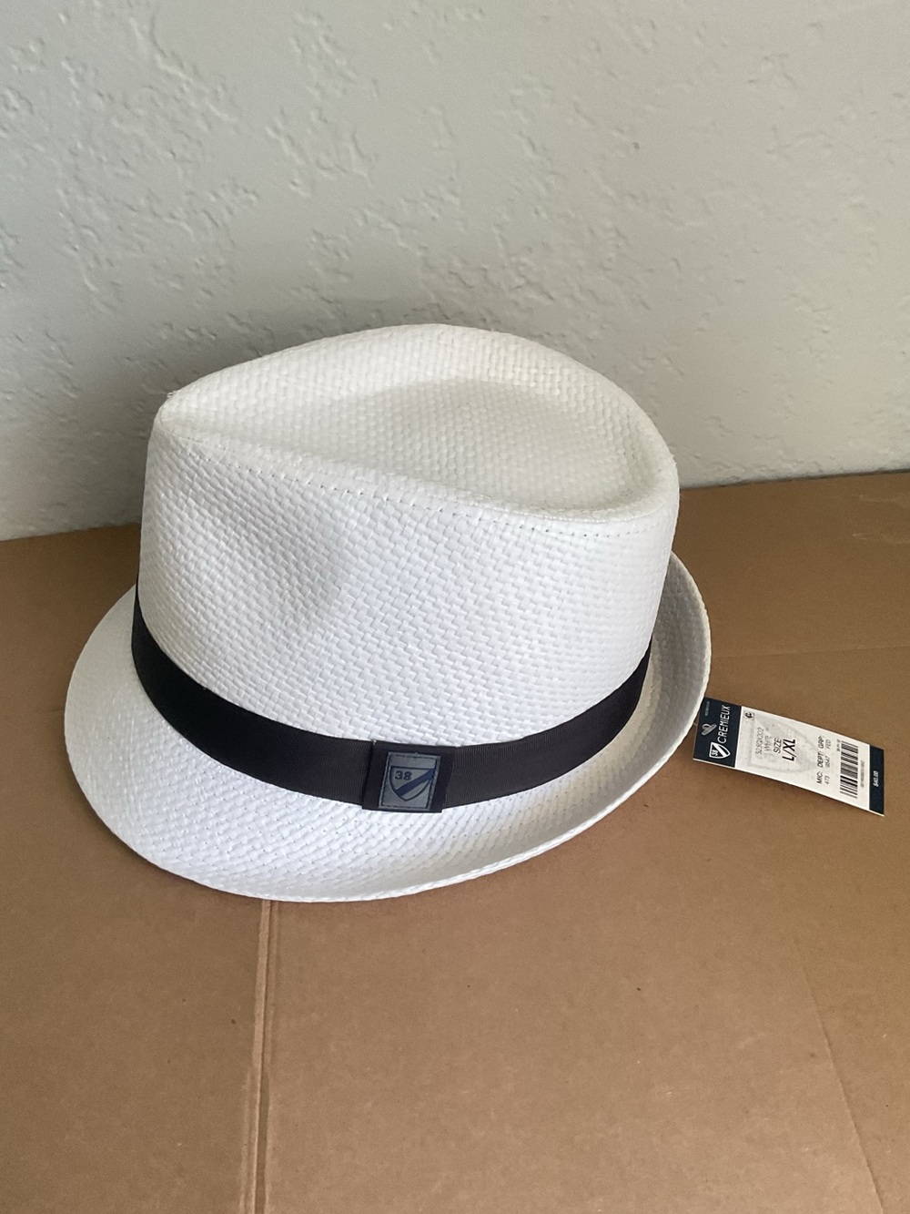 Daniel Cremieux White Straw Hat with Navy and Red Trim